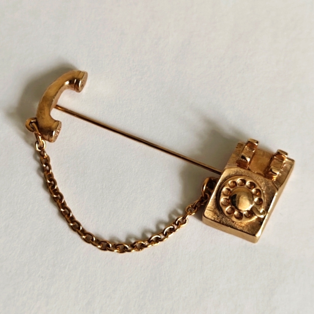 Vintage 80s Avon Gold Rotary Telephone Pin Brooch - Picture 1 of 6